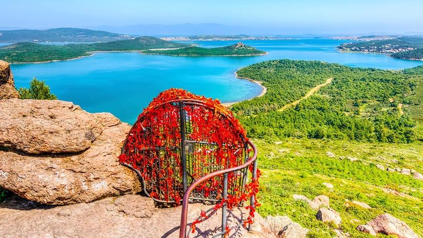 İstanbul Çıkışlı Bozcaada Assos Ayvalık Cunda Turu / 1 Gece Otel Konaklamalı
