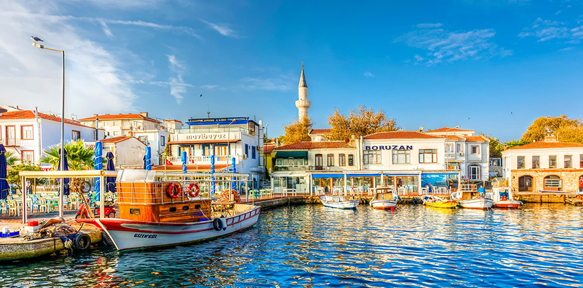 İstanbul Çıkışlı Bozcaada Assos Ayvalık Cunda Turu / 1 Gece Otel Konaklamalı